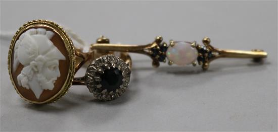 An 18ct gold, sapphire and diamond cluster ring, a 9ct gold cameo ring and a 9ct gold, white opal and sapphire bar brooch.